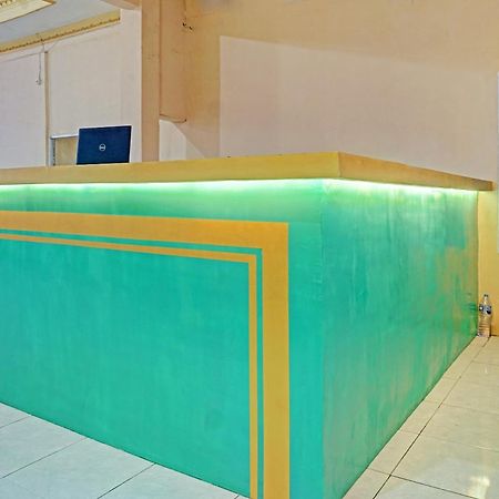 Oyo 91825 Ayu Lestari Homestay Nganjuk Exteriör bild